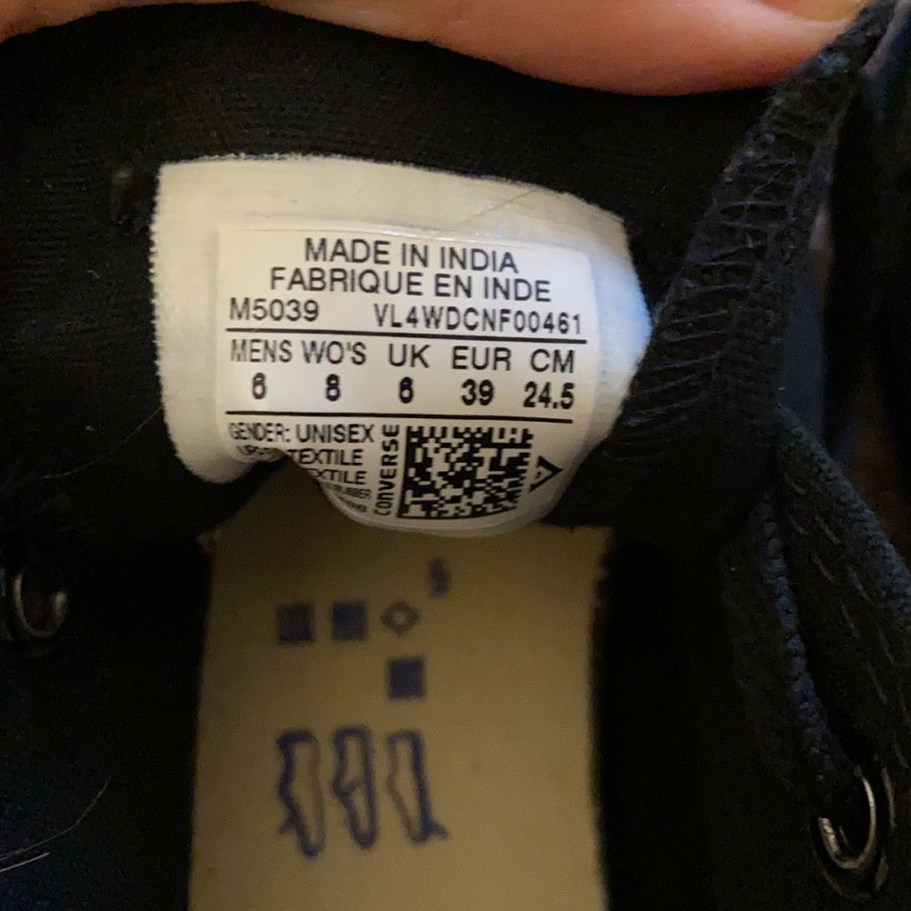 Converse - Picture 2 of 3